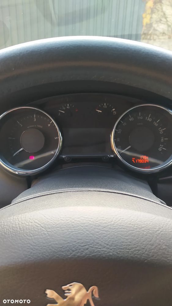 Peugeot 3008 2.0 HDi Premium - 6