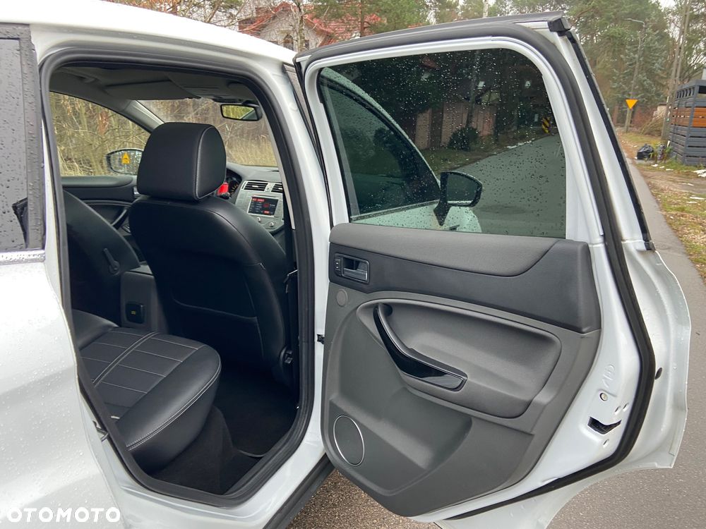 Ford Kuga 2.0 TDCi Titanium - 34