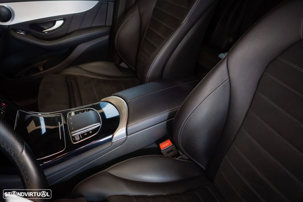 Mercedes-Benz GLC 300 de Coupe 4Matic 9G-TRONIC AMG Line - 24