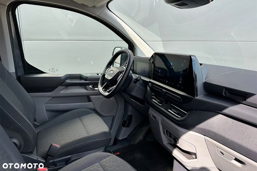 Ford Transit Custom 320 L2H1 Limited A8 2.0 170KM - 4