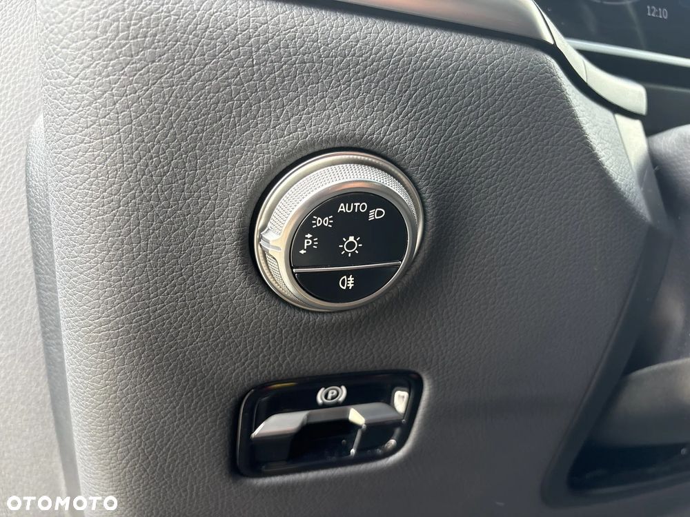Mercedes-Benz GLC 300 e PHEV 4-Matic Avantgarde - 24