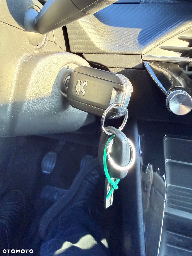 Peugeot 2008 PureTech 100 Style - 32