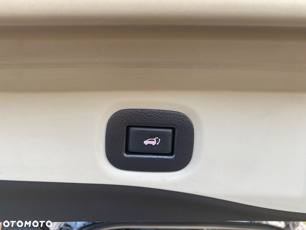 Nissan X-Trail 2.0 dCi ALL-MODE 4x4i Xtronic Tekna - 28