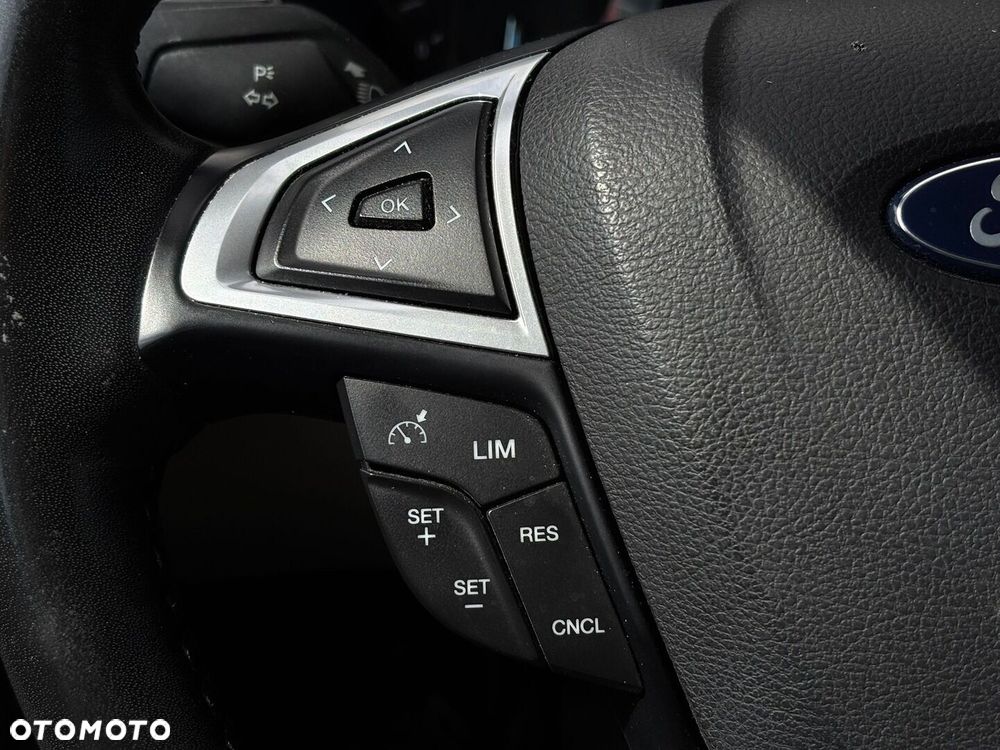 Ford Mondeo - 25
