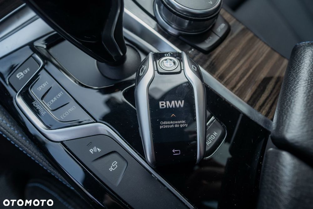 BMW Seria 5 520d xDrive M Sport Edition - 16