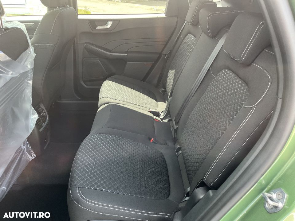 Ford Kuga - 12