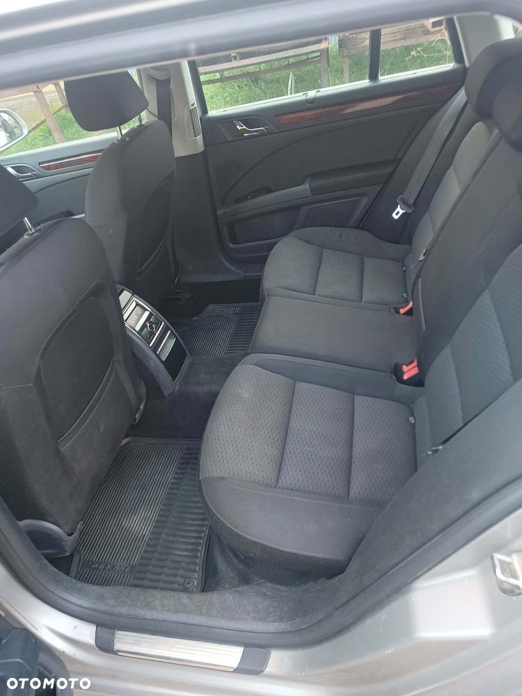 Skoda Superb 2.0 TDI Ambition - 11