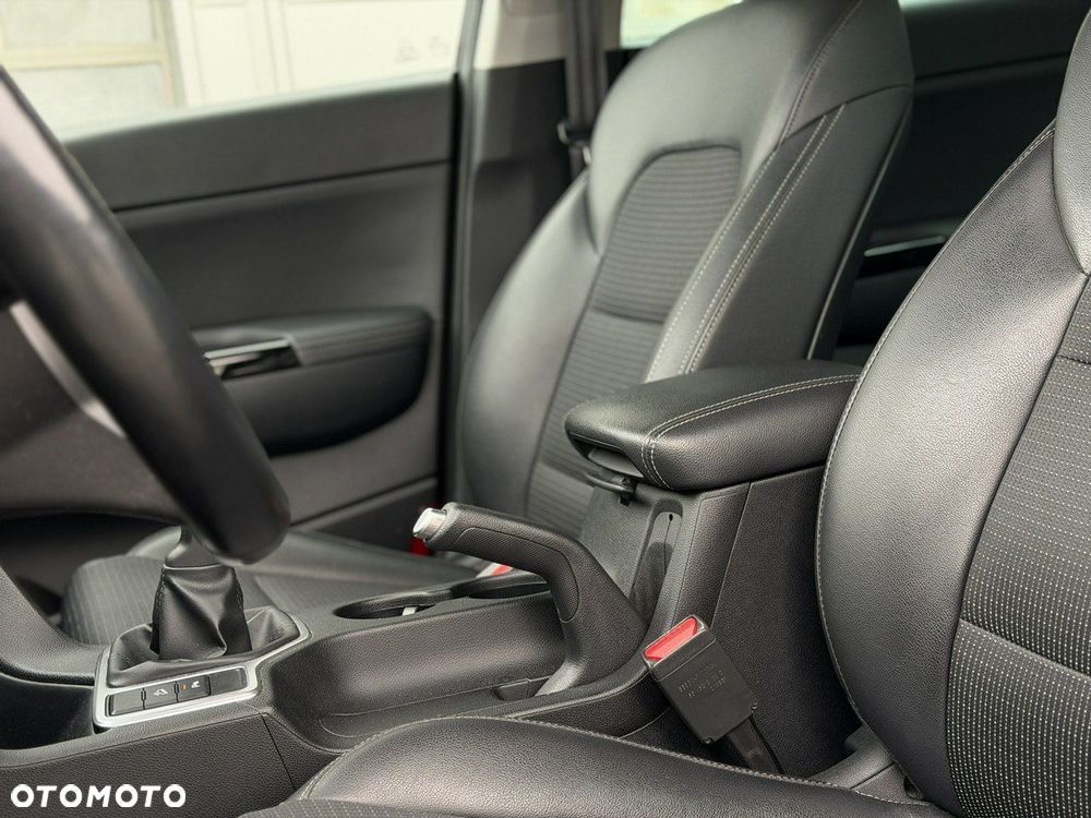 Kia Sportage 1.6 CRDI Black Edition 2WD - 18