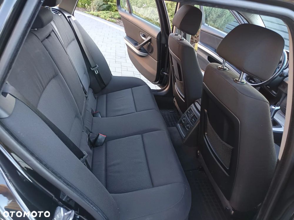 BMW Seria 3 318d - 17