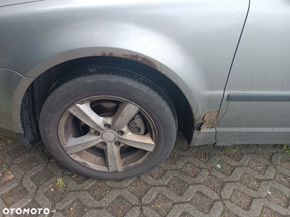 Volkswagen Passat 1.9 TDI Comfortline - 9