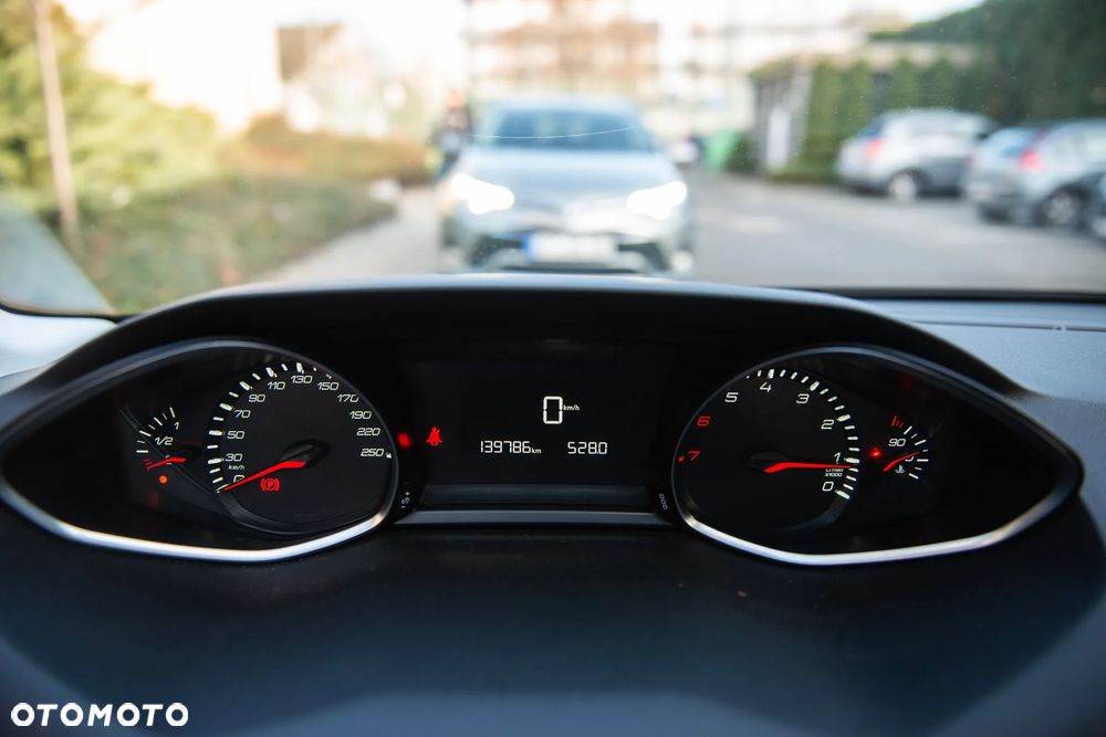 Peugeot 308 1.2 PureTech Access EU6 - 26