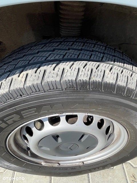 Mercedes-Benz Sprinter - 10