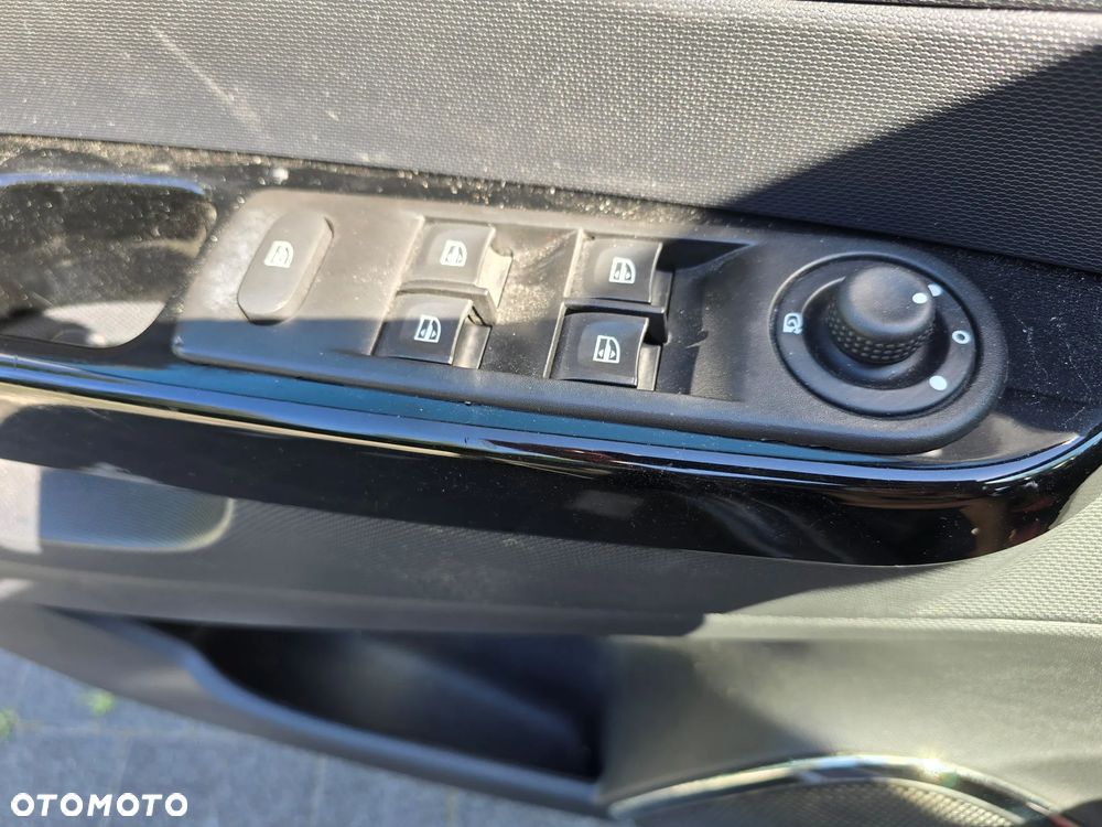 Renault Captur ENERGY dCi 90 EDC Luxe - 15