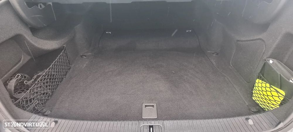 Mercedes-Benz E 220 BlueTEC Classic Auto. - 11