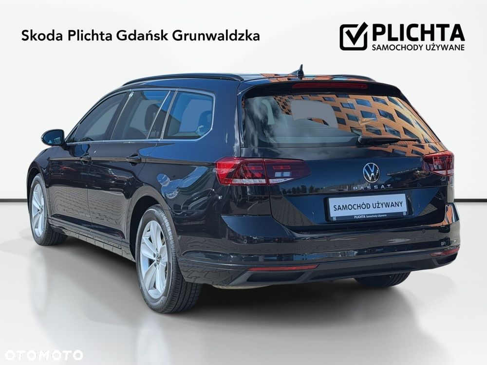Volkswagen Passat - 9