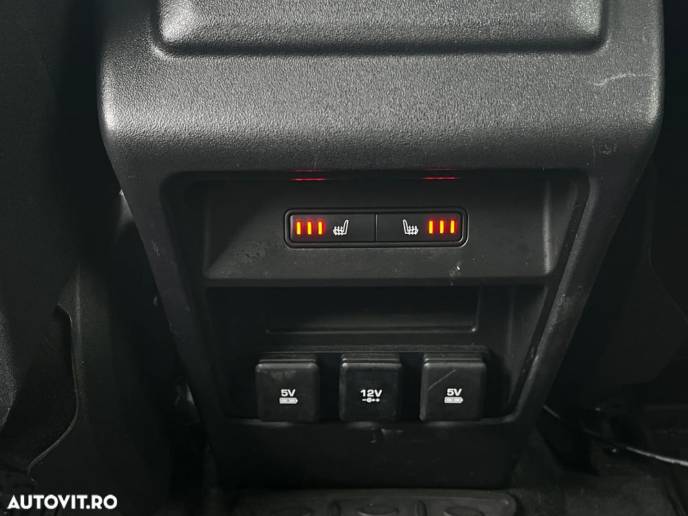 Land Rover Discovery Sport - 12