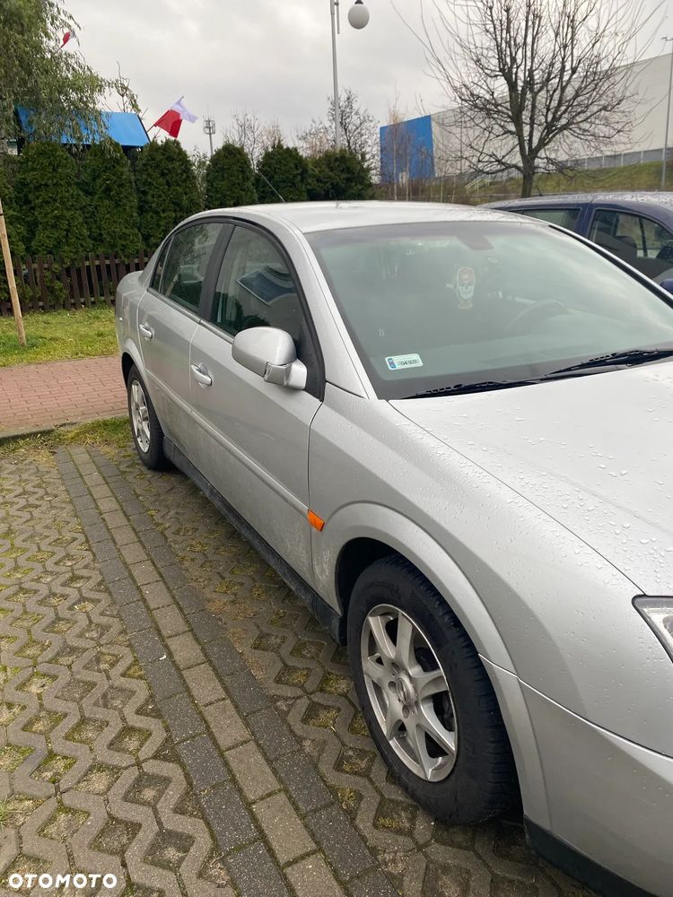 Opel Vectra 2.2 - 8