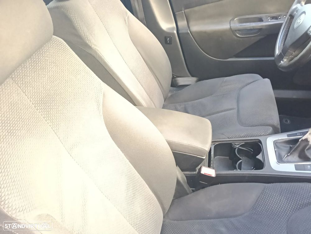 VW Passat Variant - 13