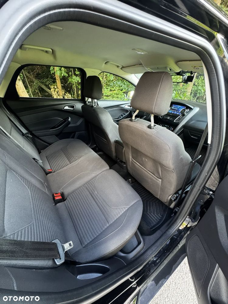 Ford Focus - 8