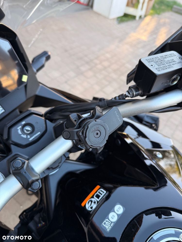 Suzuki V-STROM - 23