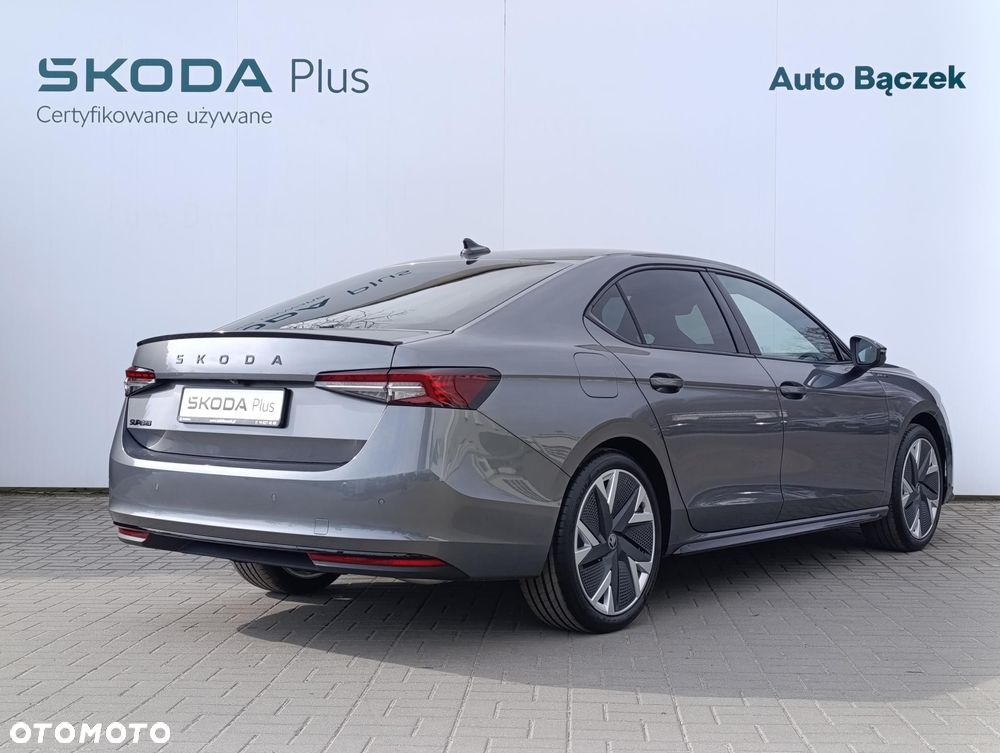 Skoda Superb 2.0 TSI Sportline DSG - 4