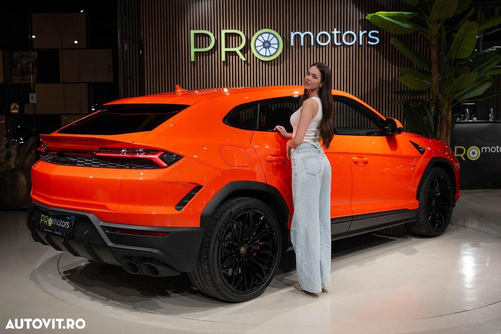 Lamborghini URUS - 14