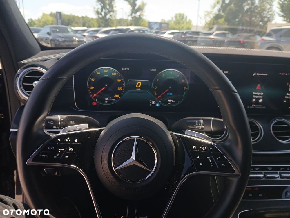 Mercedes-Benz Klasa E 300 de Avantgarde - 11