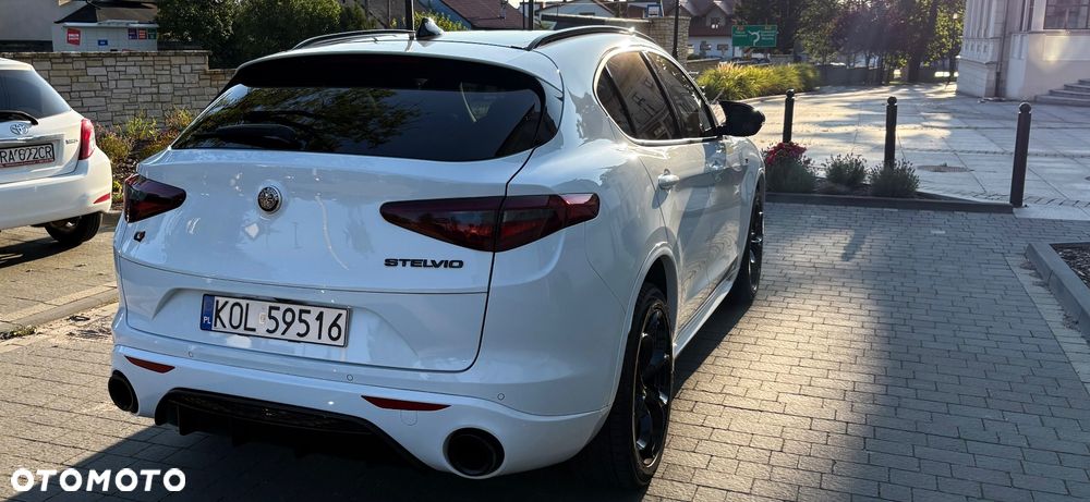 Alfa Romeo Stelvio 2.0 Turbo TI Q4 - 6