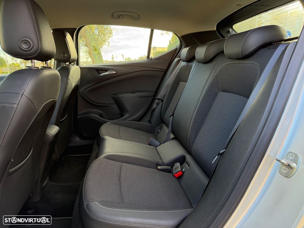 Opel Astra 1.0 Edition S/S J17 - 10