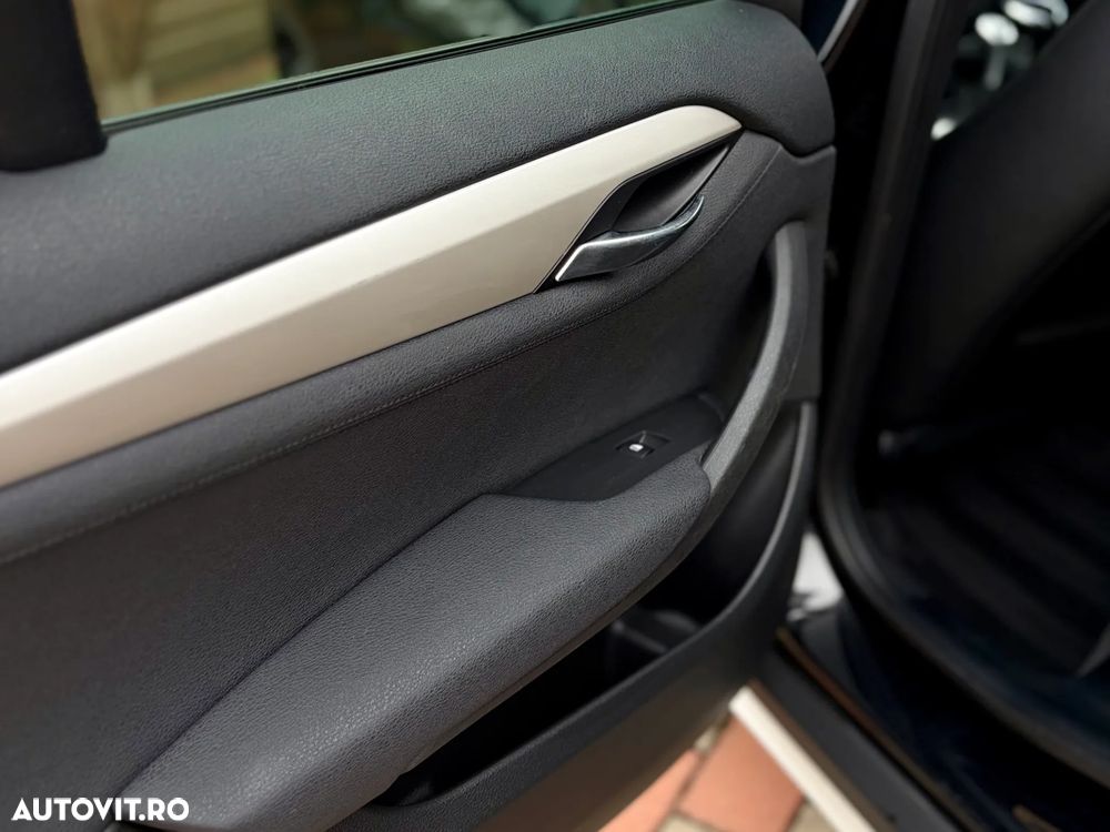 BMW X1 xDrive18d - 26