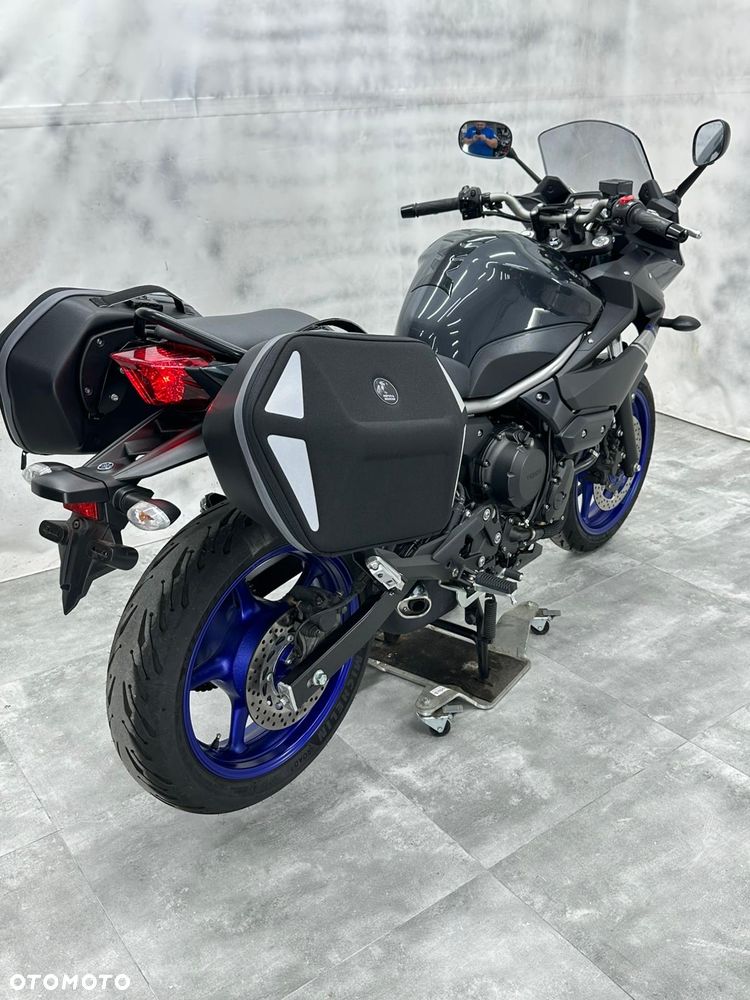 Yamaha XJ - 8