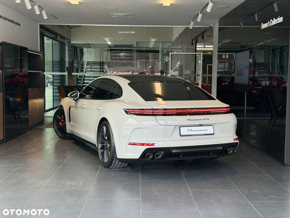 Porsche Panamera GTS - 4