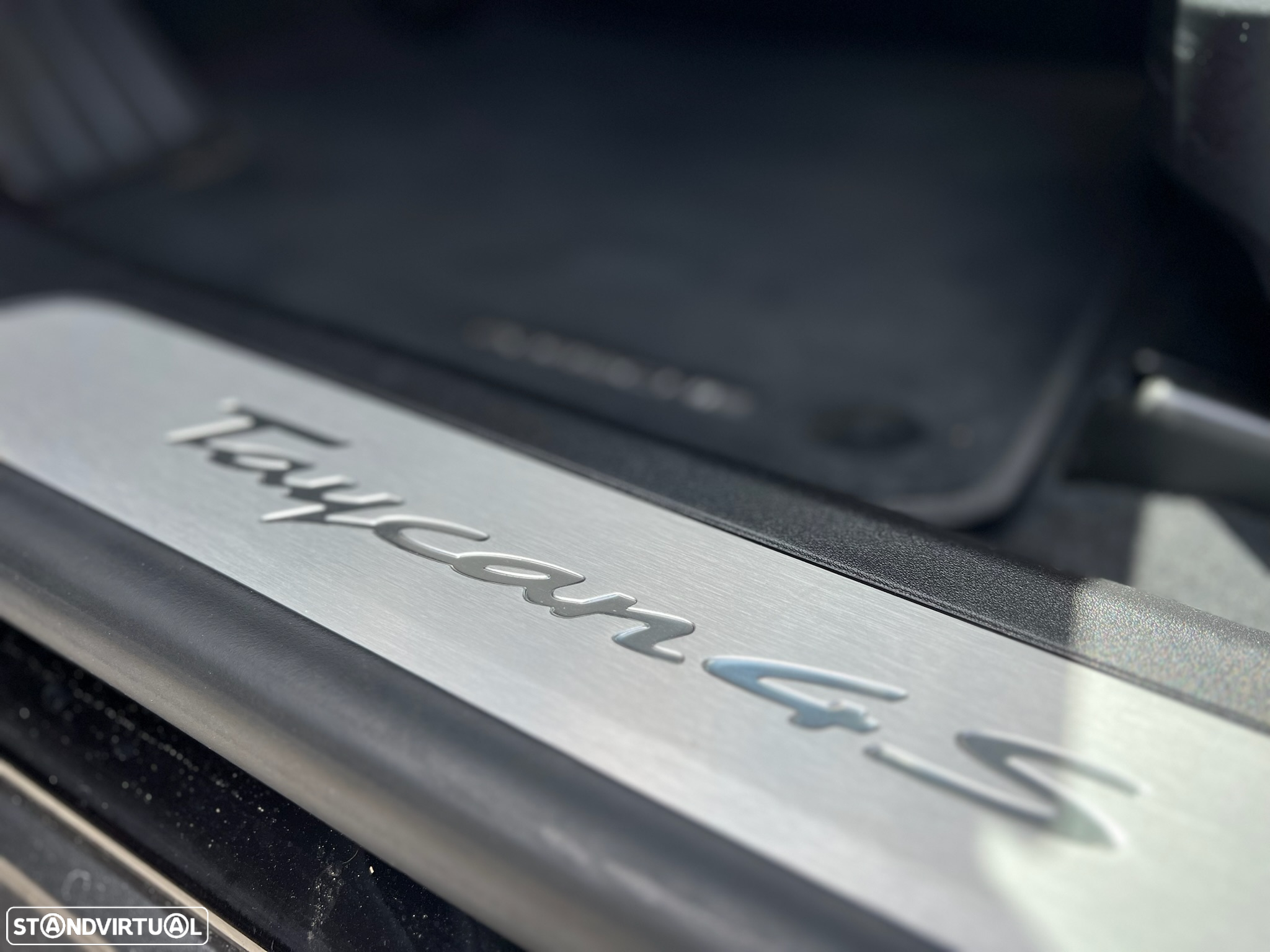 Porsche Taycan Cross Turismo 4S - 8