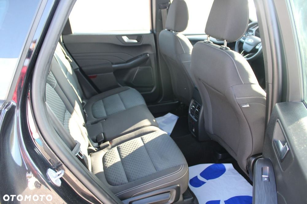 Ford Kuga - 31