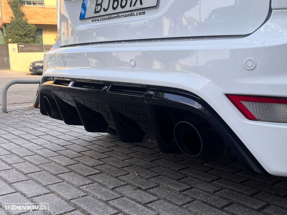 Ford Focus 2.5 T RS - 16