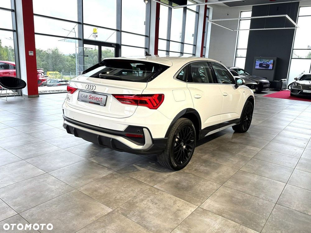 Audi Q3 Sportback - 9