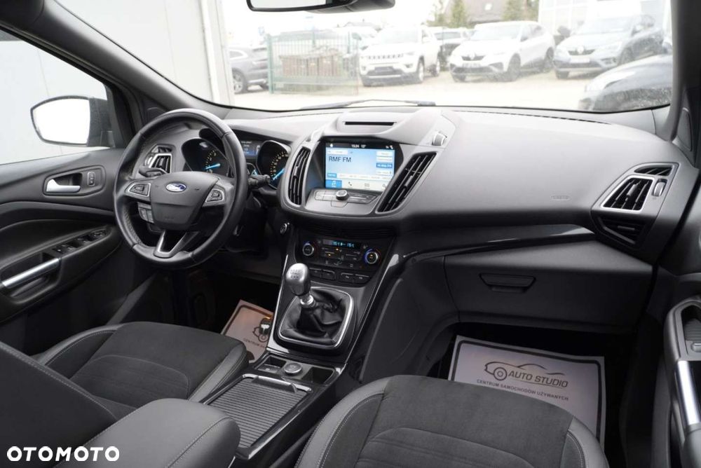 Ford Kuga 1.5 EcoBoost 2x4 ST-Line - 9