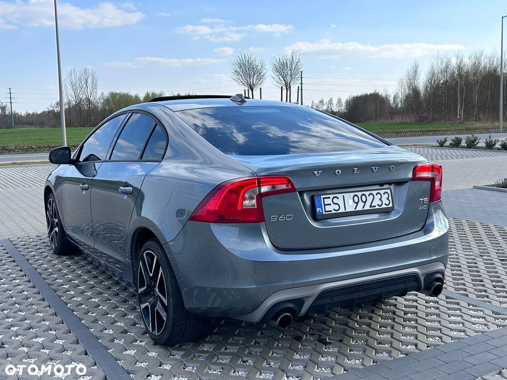 Volvo S60 T5 Drive-E Dynamic Edition (Momentum) - 9