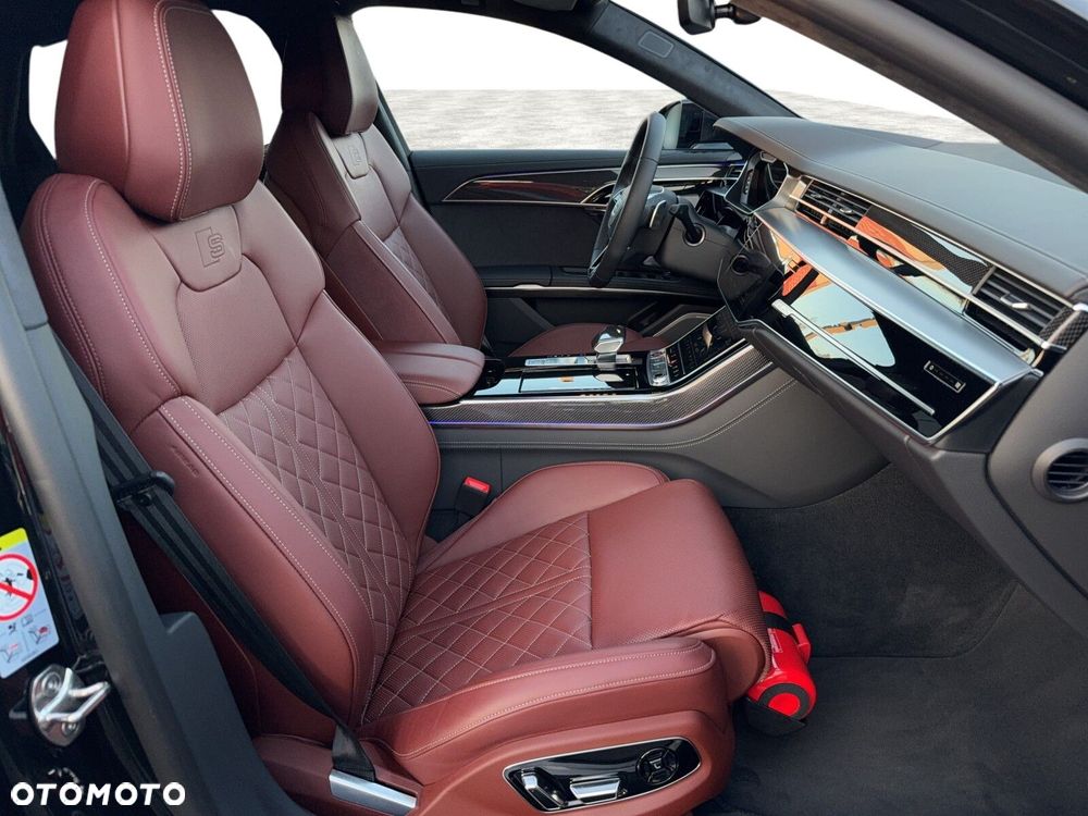 Audi S8 - 13