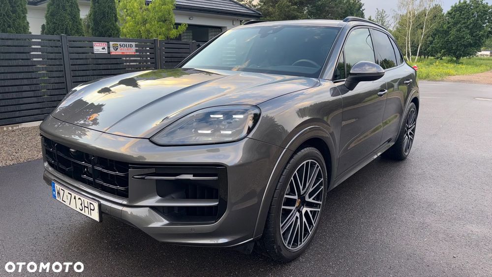 Porsche Cayenne - 1