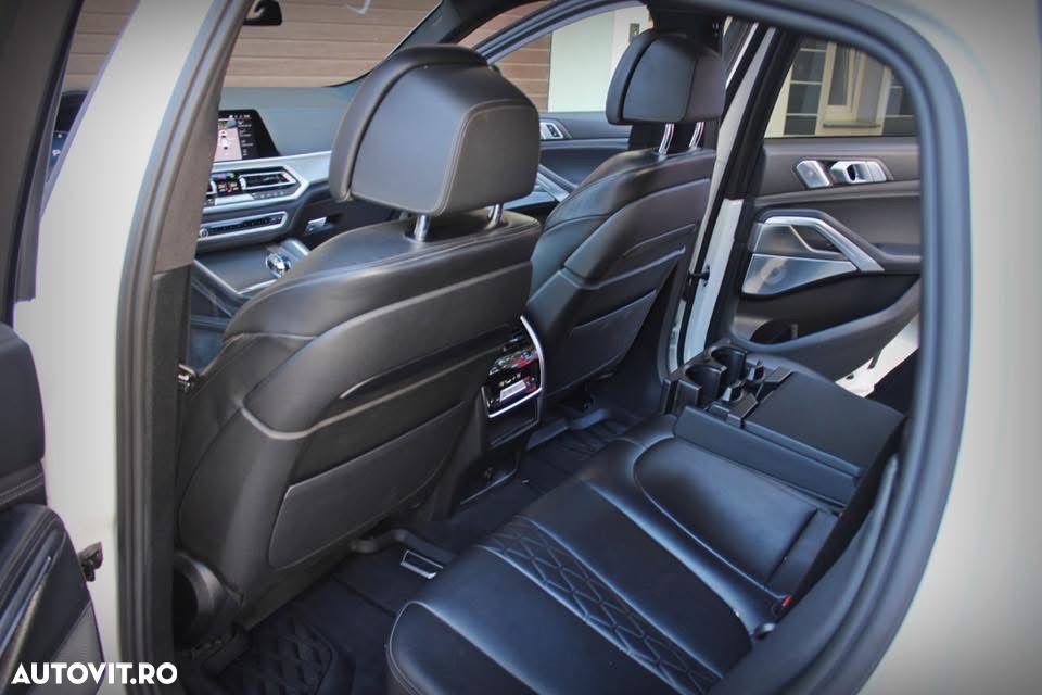 BMW X6 xDrive40i - 16