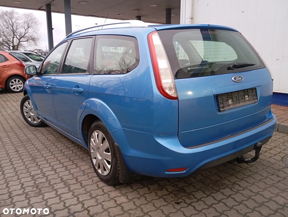 Ford Focus 1.6 16V Trend - 10