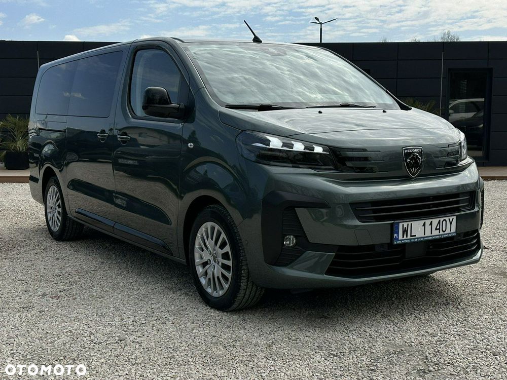 Peugeot Traveller - 1