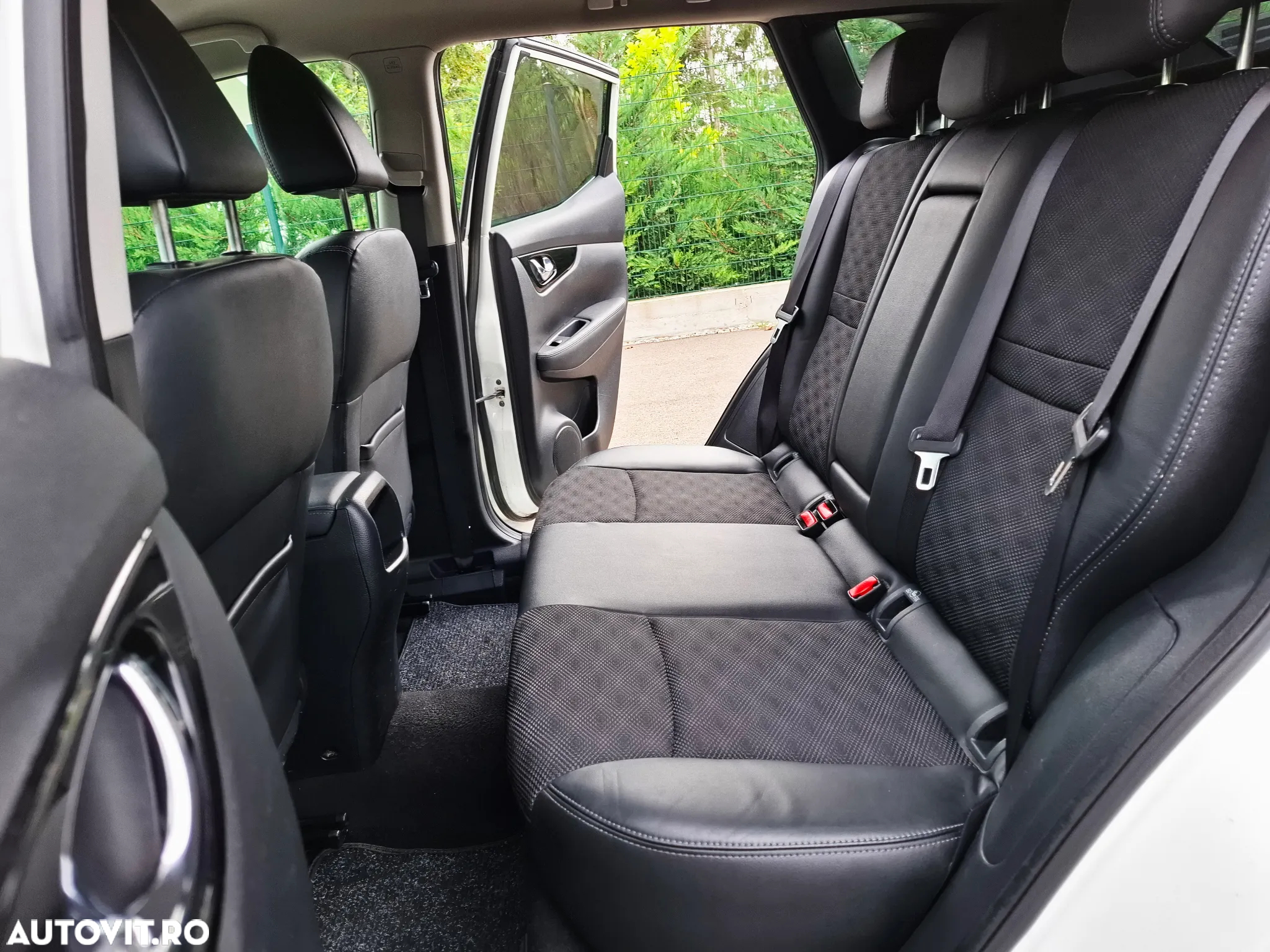Nissan Qashqai 1.6 DCI ALL-MODE 4x4i TEKNA - 7