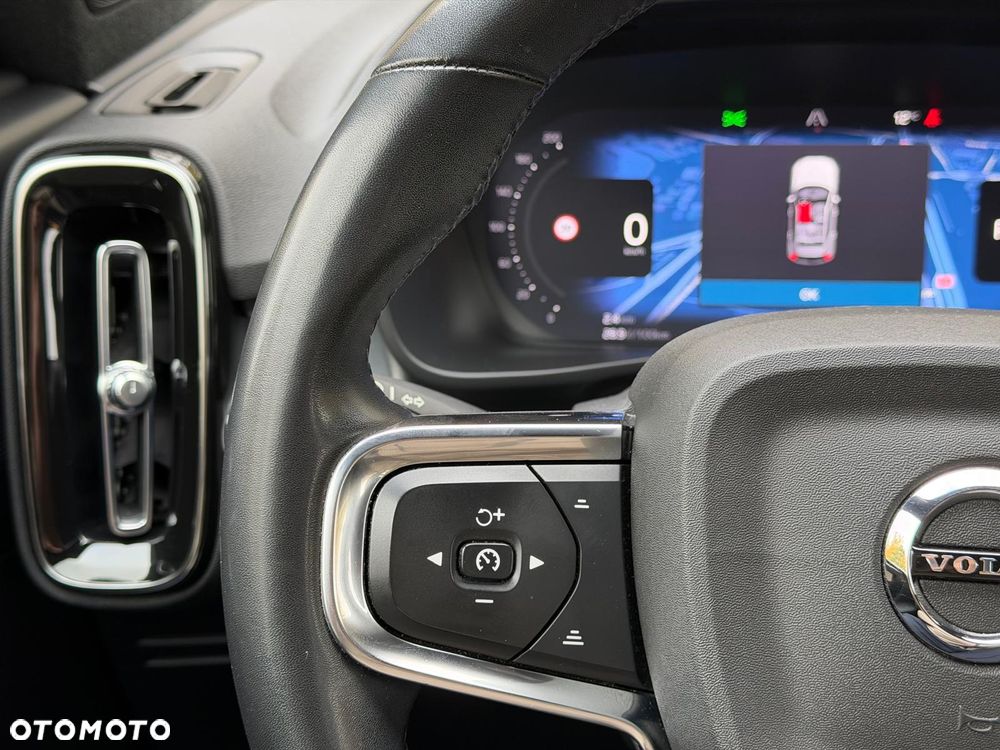 Volvo XC 40 B3 Plus Bright - 21