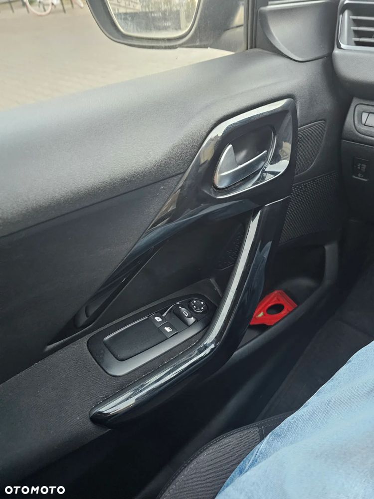 Peugeot 208 1.4 VTi Active - 14