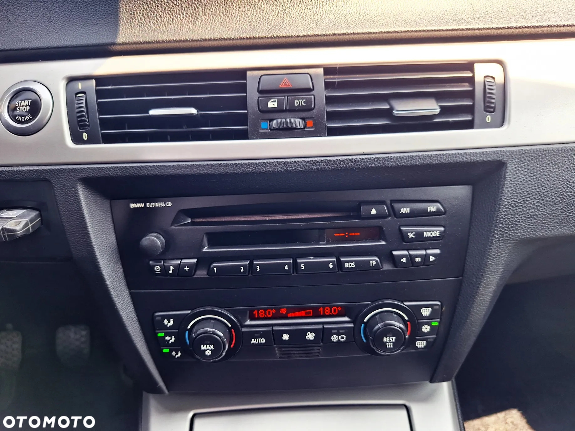 BMW Seria 3 318i - 25