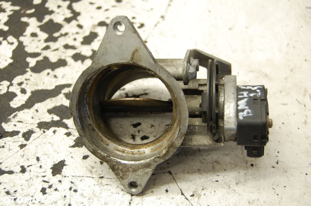 PRZEPUSTNICA BMW E39 2.5 BENZYNA - 1