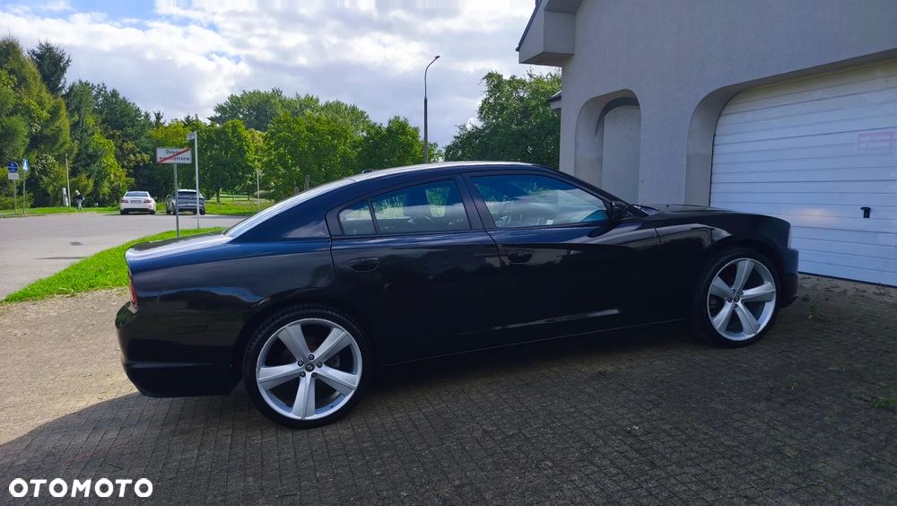 Dodge Charger 3.5 V6 SXT - 37