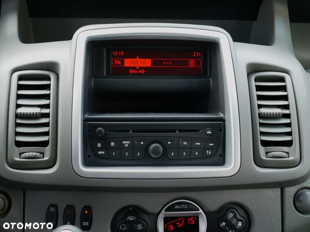 Renault Trafic 2.0 dCi 115 Passenger Expression - 32